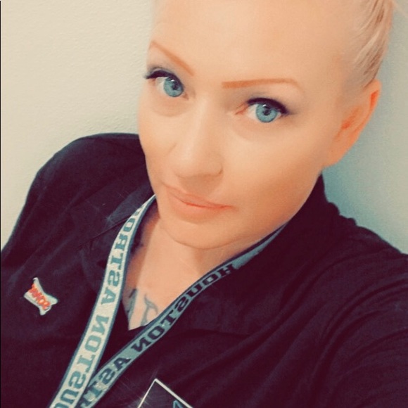 Meet your Posher, Amanda - Picture 1 of 1